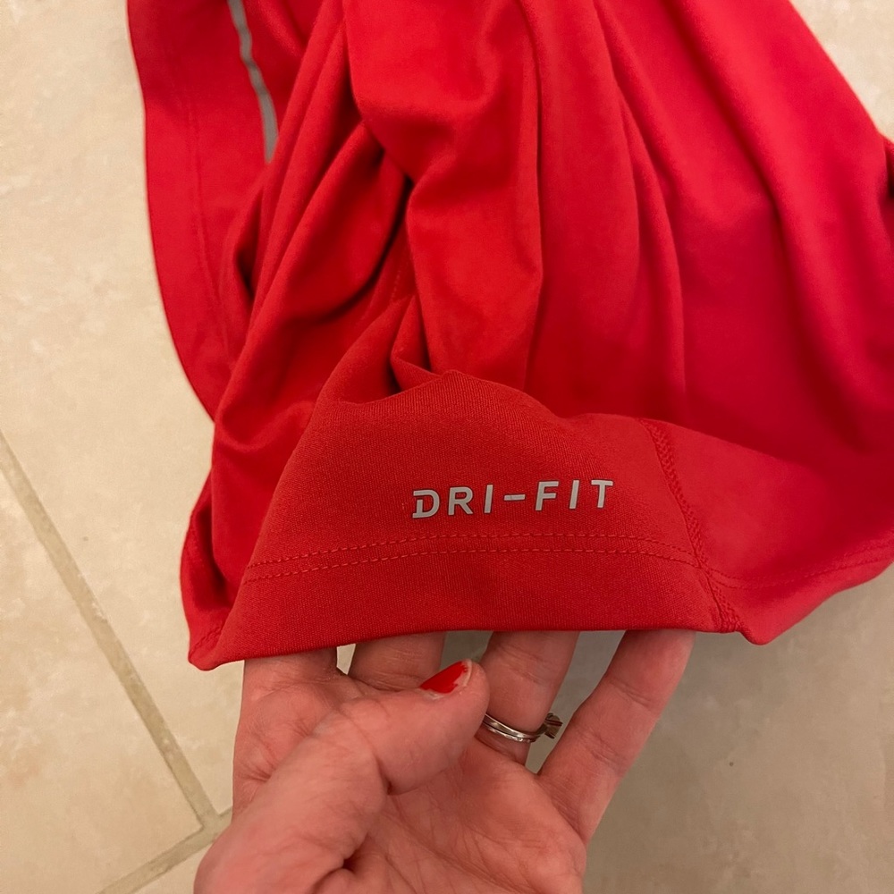 Nike Dri-Fit running shirt - Picture 8 of 8